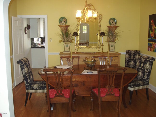 Photo - 505 Oxford Pl