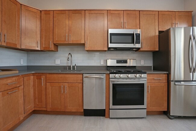 Photo - 102 Union Pk St Unidad 3