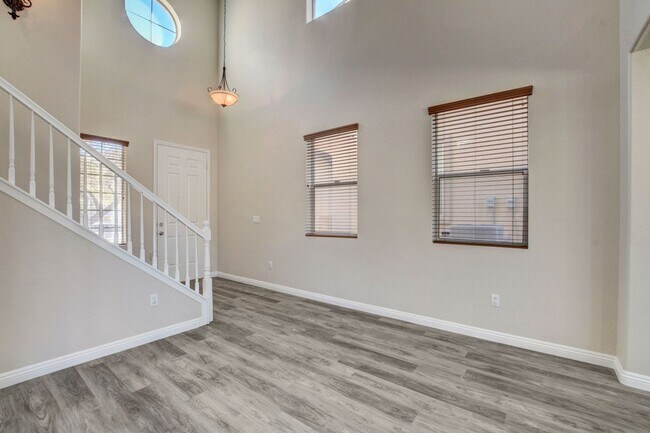 Photo - TWO STORY CUL-DE-SAC HOME, 3 BEDROOM 2.5 BATH HOME