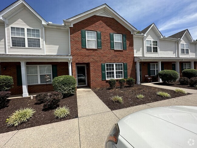 Building Photo - Great townhouse for rent in Murfreesboro!