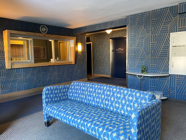 Photo - Elliott Arms Apartments