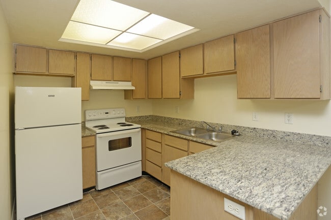 Elk Run Apartments