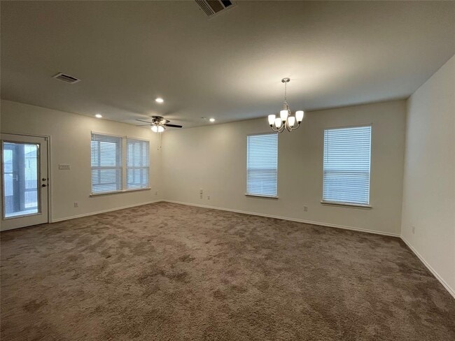 Photo - 168 Crimson Ln