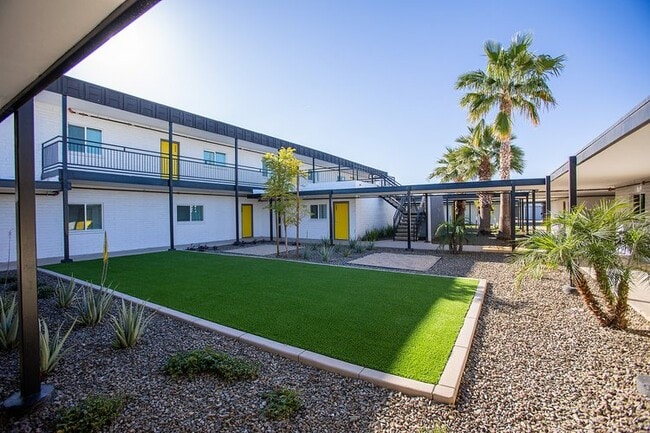 Building Photo - Playton Place Rental