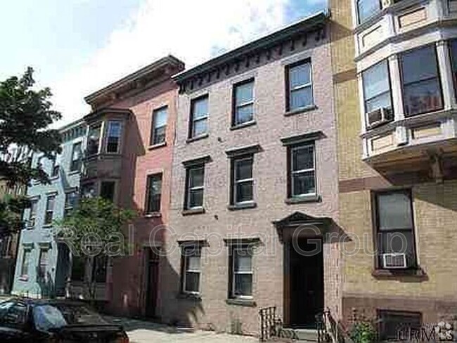 Building Photo - 398 Madison Ave Unit 2 Rental