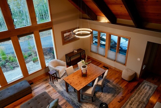 Photo - Nice house in Stateline available Septembe...