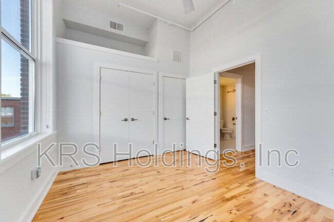 Photo - 306 N Road St Unit 103