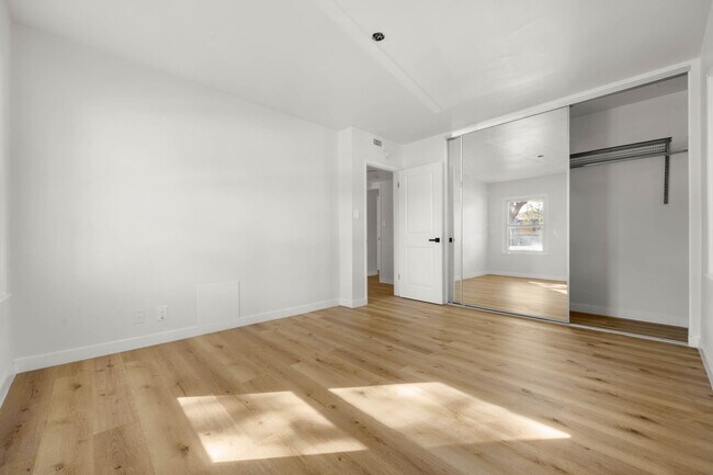 5846.5 W 88th St Unit 5846.5