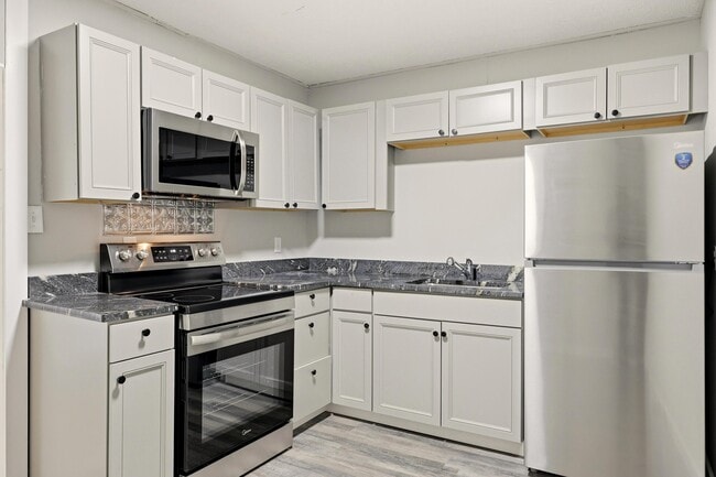 Photo - 5225 Central Ave