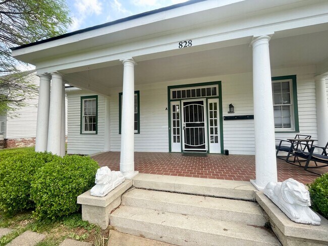 828 N Jefferson St Unit A