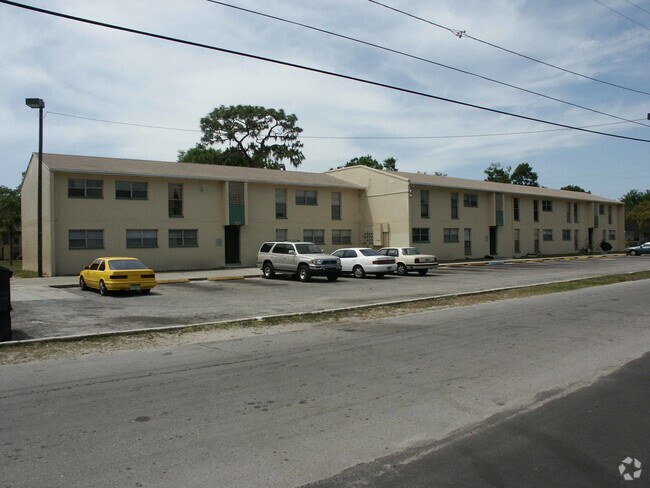 Photo - Oakview Apartments