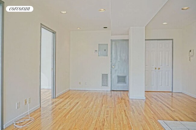 Photo - 1627 Park Ave