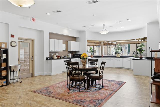 Photo - 3102 Kings Rd Unidad 2212