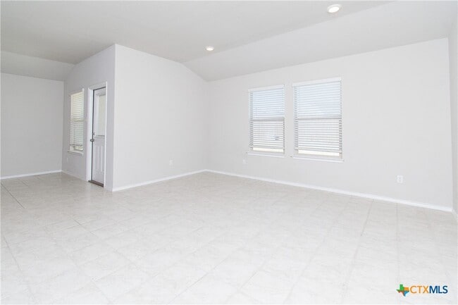 Photo - 5705 Madelyn Dr