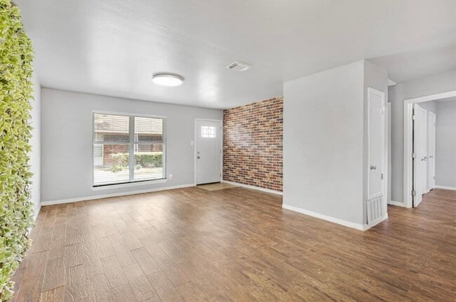 Photo - 3324 Burke Rd Unit 63