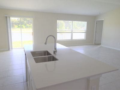 Photo - 327 Macarthur St