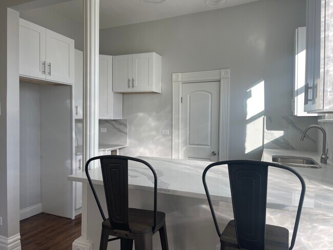 Photo - 3214 W Division St Unidad 2