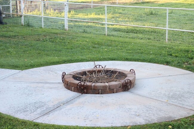 Photo - Gorgeous location, spectacular amenities, 3 bedroom furnished home for rent.