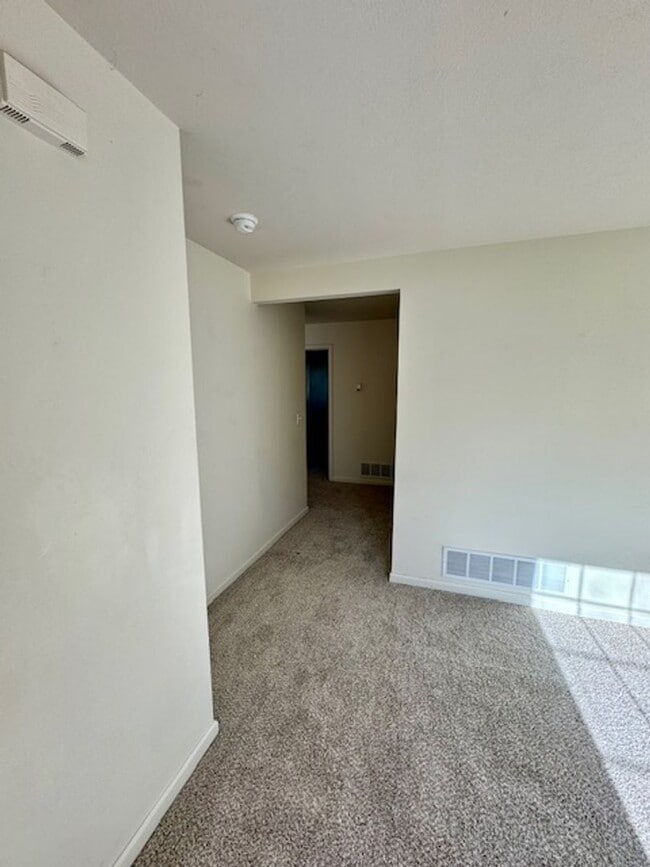 Photo - 3 Bedrooms, 2 Bathroom 4-plex; less than 2 miles to MSU