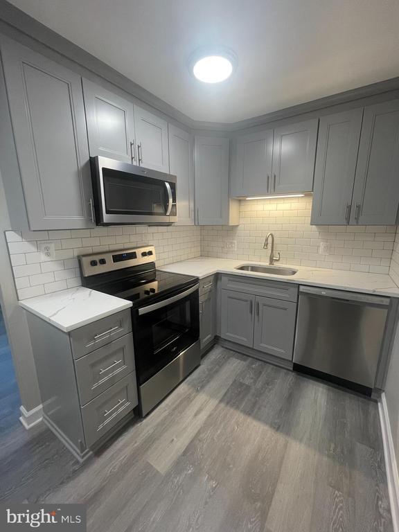 Photo - 110 N College Dr