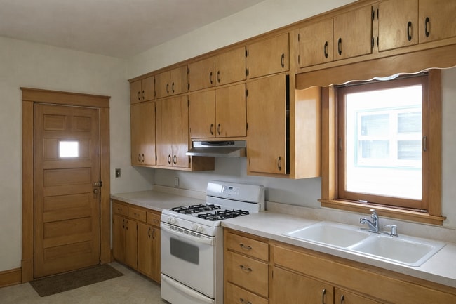 Photo - 1478 Van Buren Ave