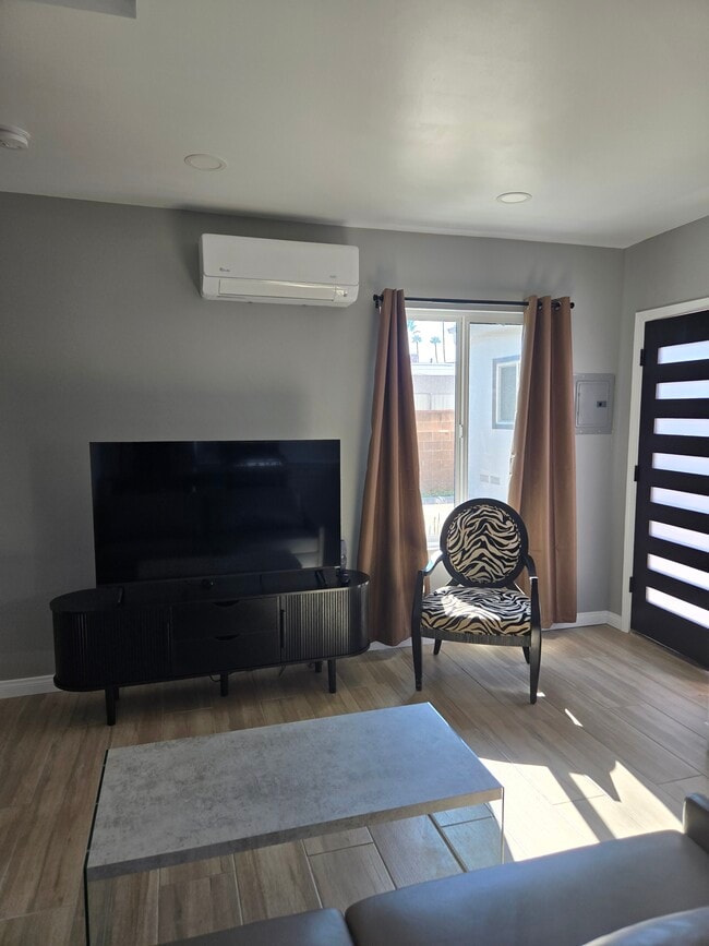 Photo - 2504 El Sol Ave