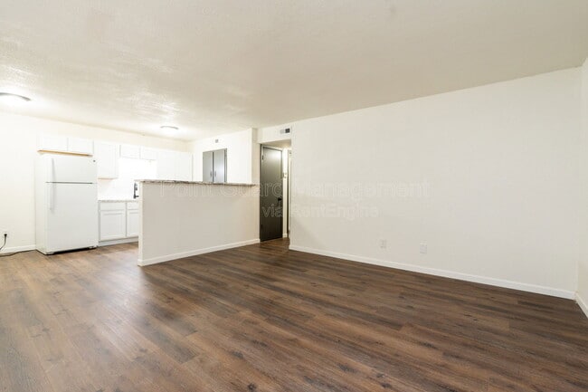Photo - 750 W Dayton Ave Unidad Apt 104
