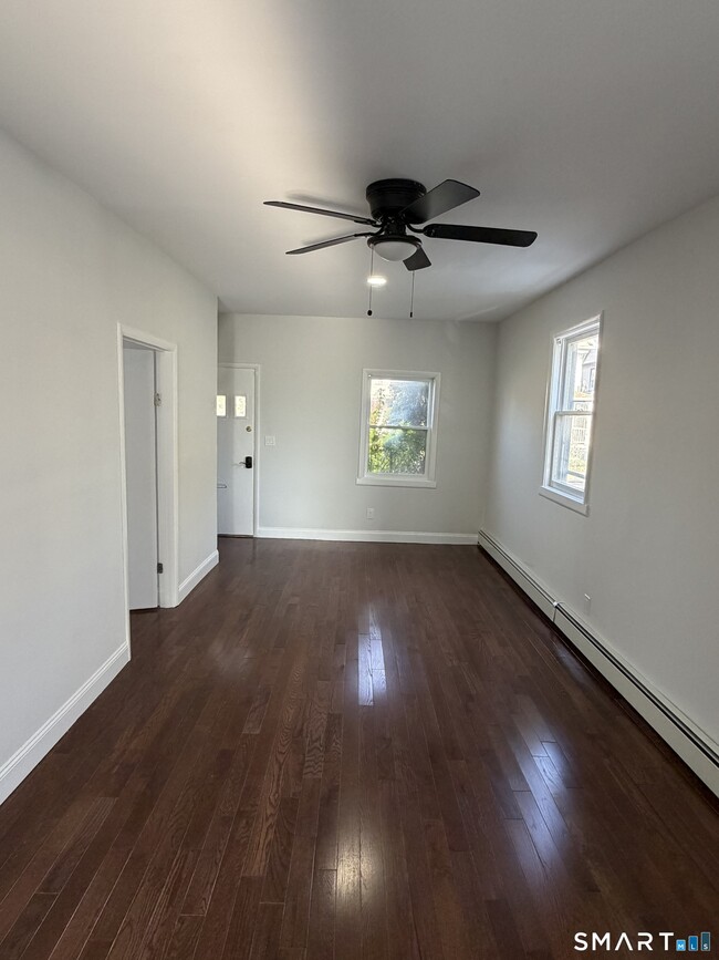 Photo - 247 6th St