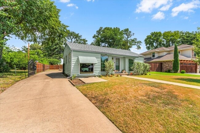 Photo - 3720 Oaklawn Dr