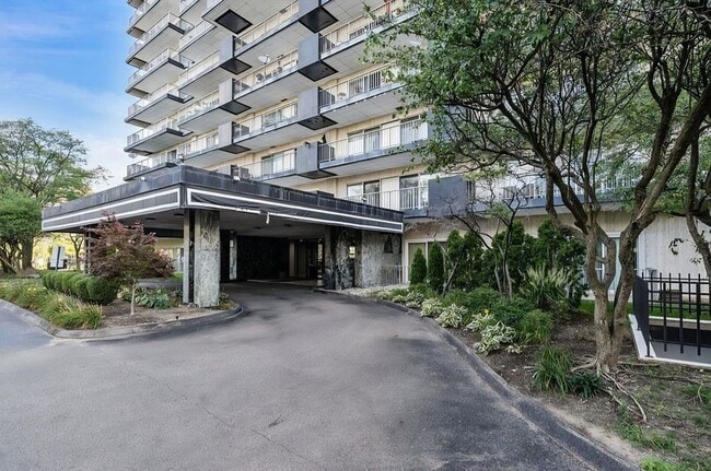 Photo - 15801 Providence Dr