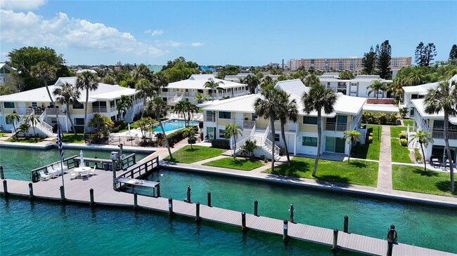 999 Inlet Cir Unit B104