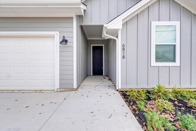 Photo - 6818 Smithfield Rd