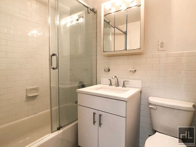 Photo - EAST 69 STREET Unit 4L