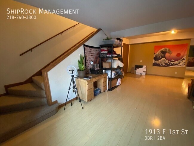 Photo - 1913 E 1st St