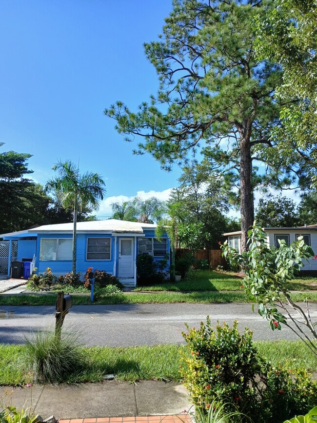 Building Photo - 2054 Kurtz St Rental