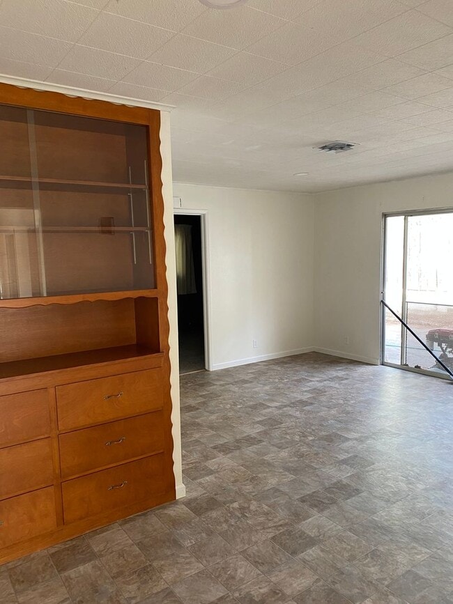 Photo - 4745 Red Bluff St
