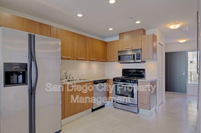 Photo - 825 W Beech St Condo Unit 302