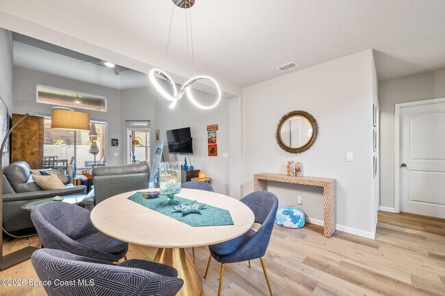 Photo - 763 Simeon Dr