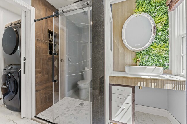 Photo - 210 Raymond Rd Unit 1