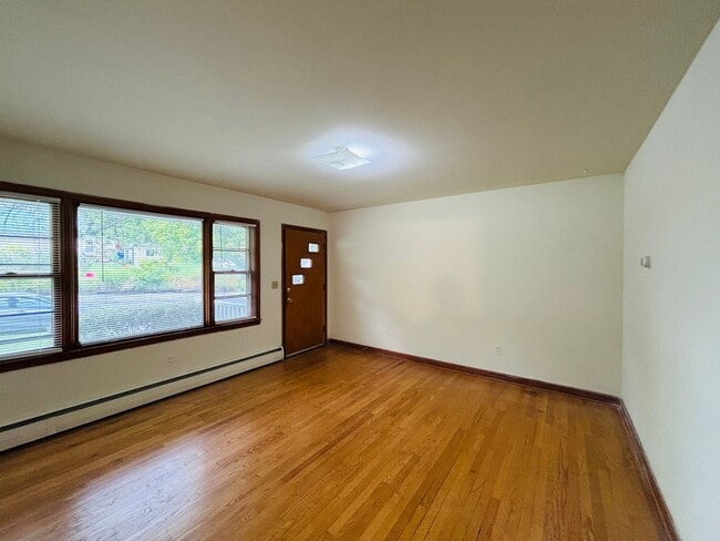 Photo - 121 Hearthstone Dr Unit 1