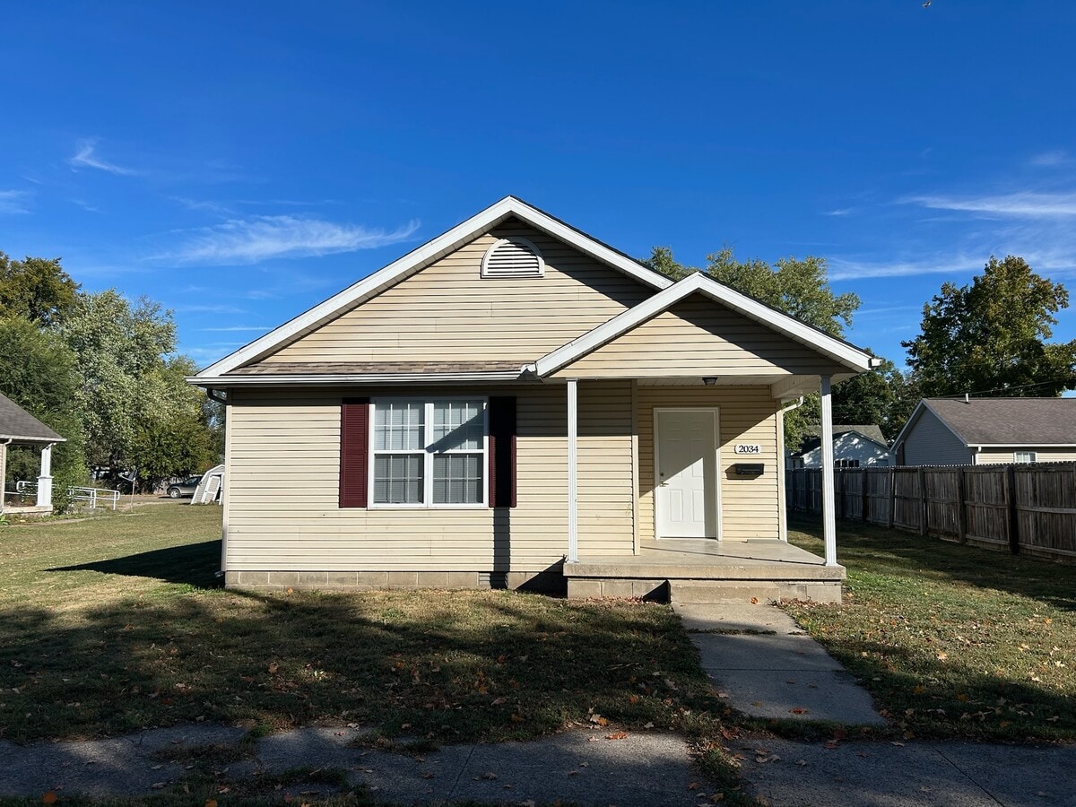 Photo - 2034 5th Ave