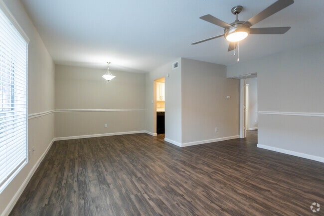 1 BR,1 BA - 736 SF - The Park at Leyton