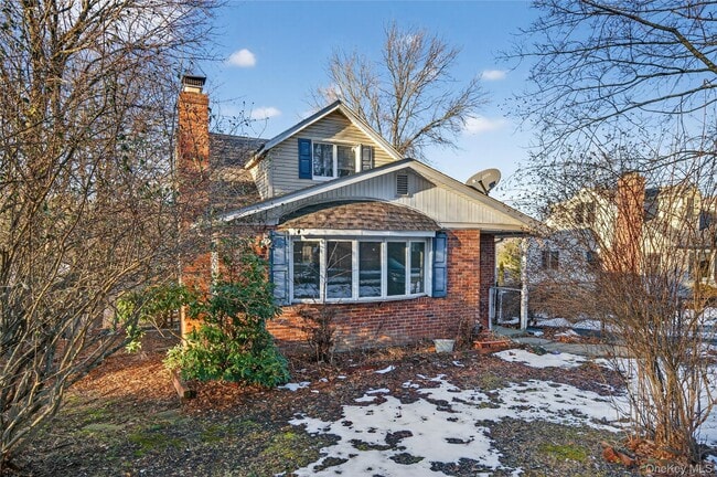 Photo - 32 Quaker Hill Rd