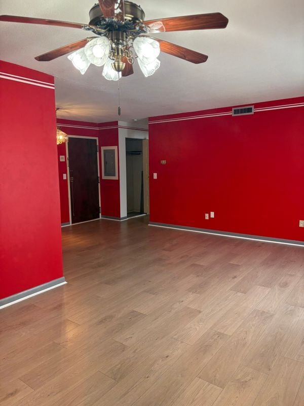 Photo - 1274 E Main St