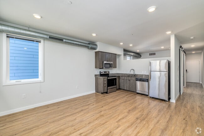1BR, 1BA - 675SF - Living Room/Kitchen