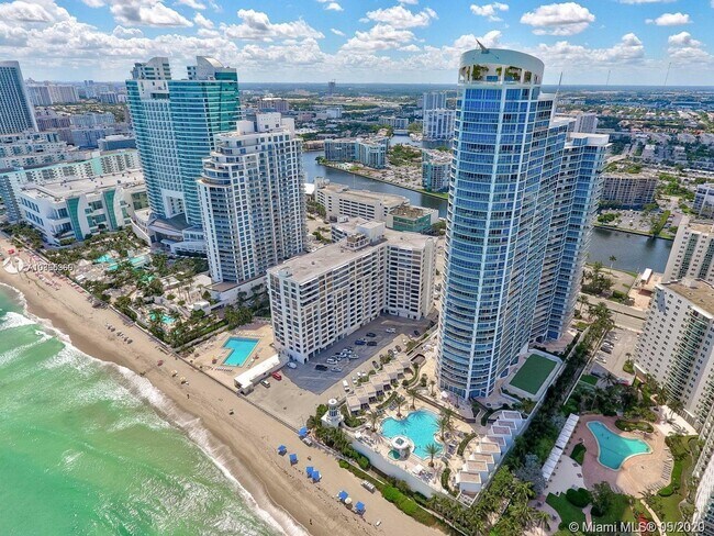 Luxury condo on the ocean. - 3101 S Ocean Dr Unit 806