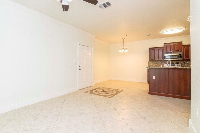 Photo - Remodeled and Upgraded -2nd Floor - 1 Bed 1 Bath Condo For Lease