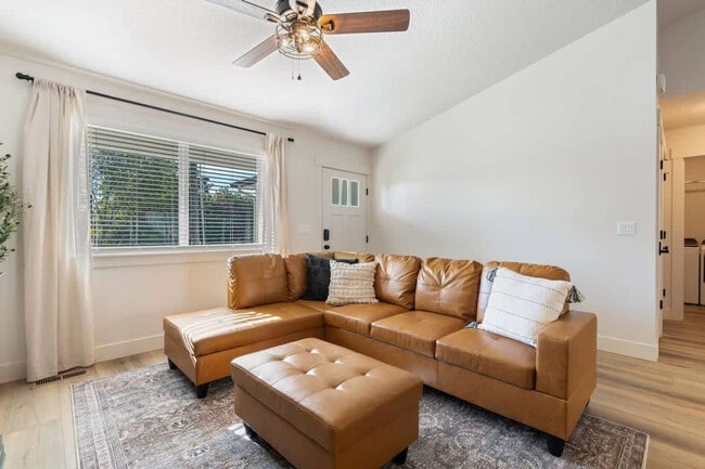 Photo - 44 S Sugar Ave Unidad ID1460915P