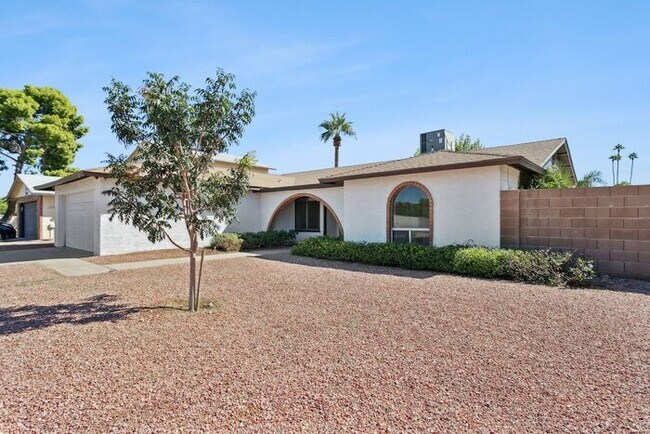 Photo - 2213 S Saratoga