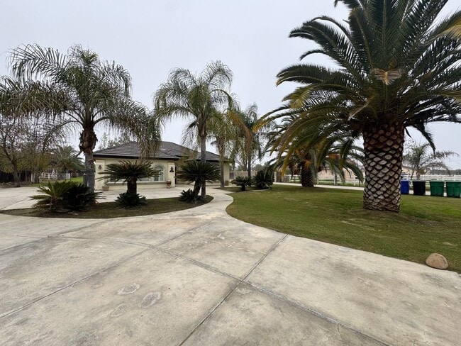 Photo - Spacious home with a pool!